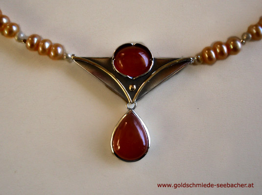 Silbercollier mit Karneol