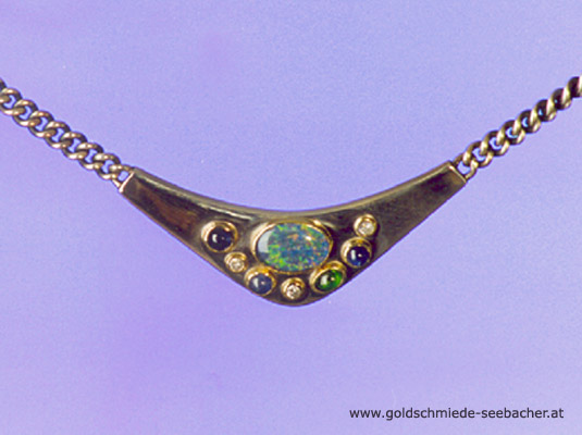 Collier mit Opal